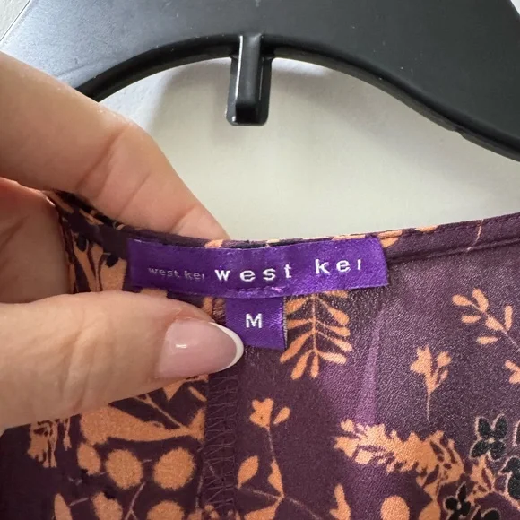 Floral V-Neck Women Top - Picture 3 of 4